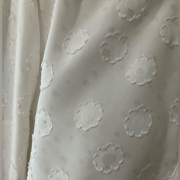 White Shimmer Floral Blouse Split Neck Sz Med LOFT - Picture 4 of 12